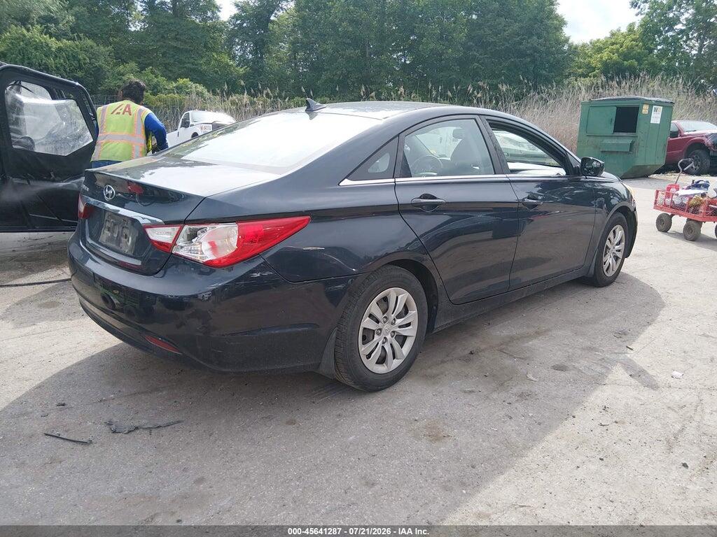 5NPEB4AC8BH256778 2011 HYUNDAI SONATA photo no. 4