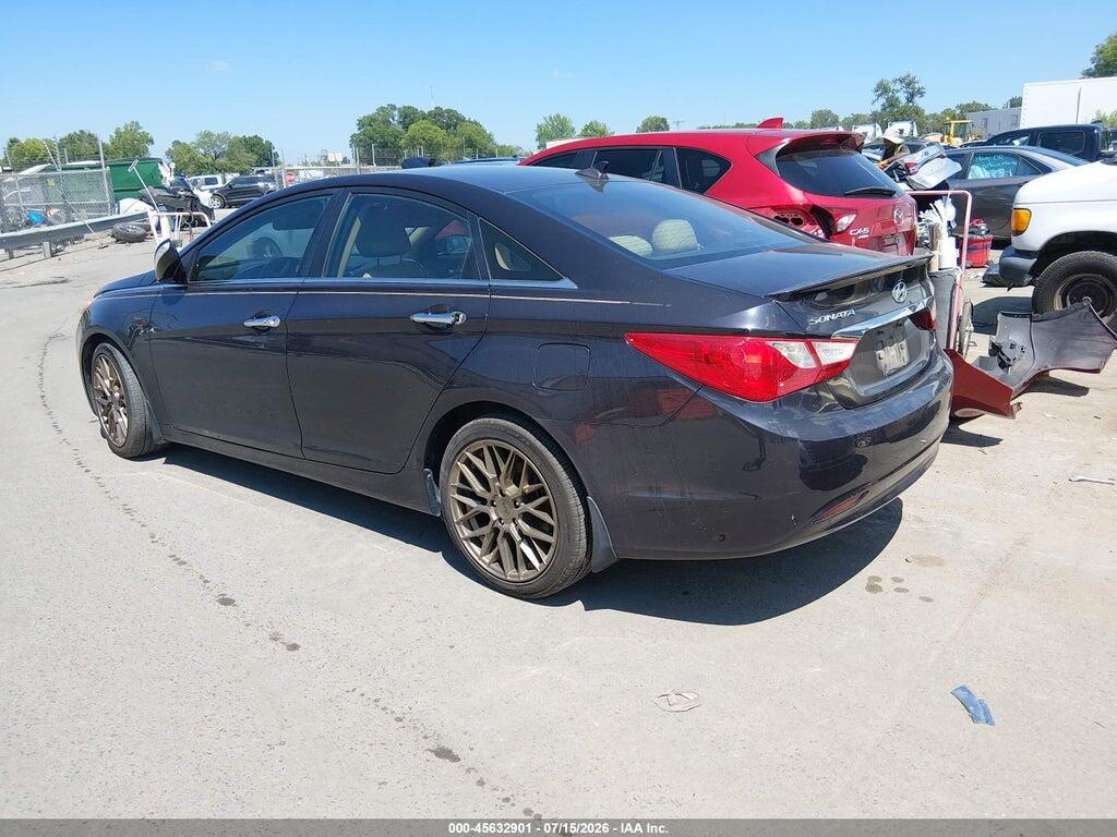 5NPEC4AC7BH045973 2011 HYUNDAI SONATA photo no. 3