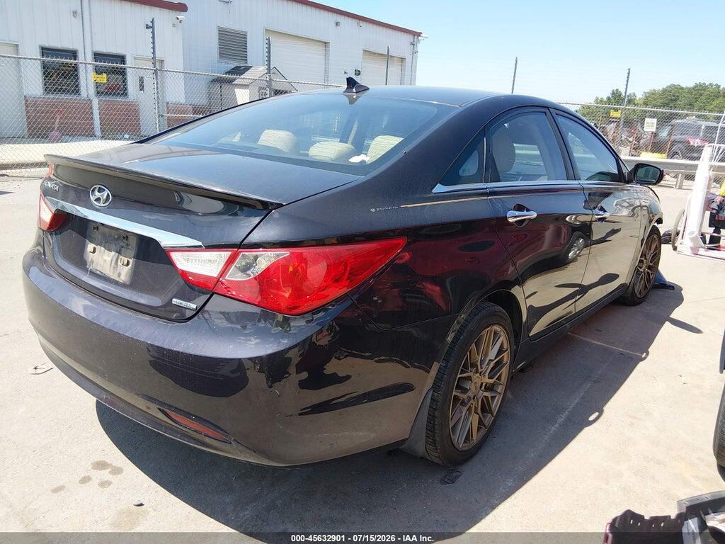 5NPEC4AC7BH045973 2011 HYUNDAI SONATA photo no. 4