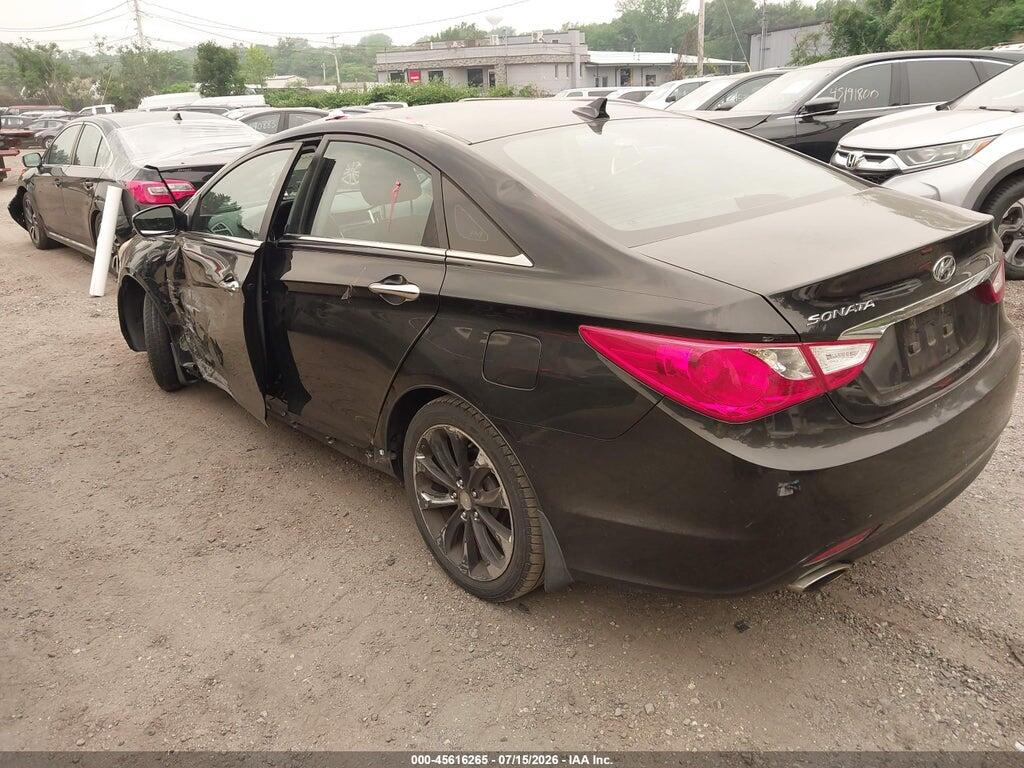 5NPEC4AC6BH177347 2011 HYUNDAI SONATA photo no. 3