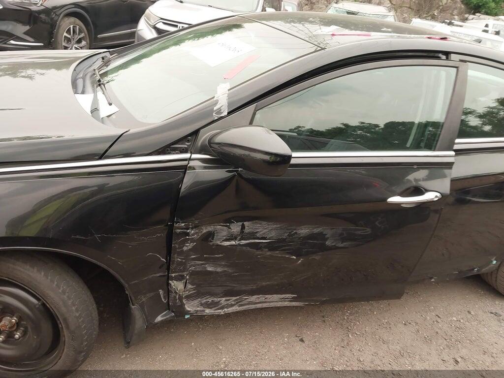 5NPEC4AC6BH177347 2011 HYUNDAI SONATA photo no. 6