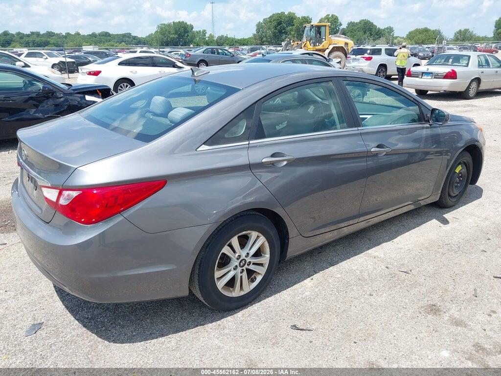 5NPEB4AC6BH232785 2011 HYUNDAI SONATA photo no. 4