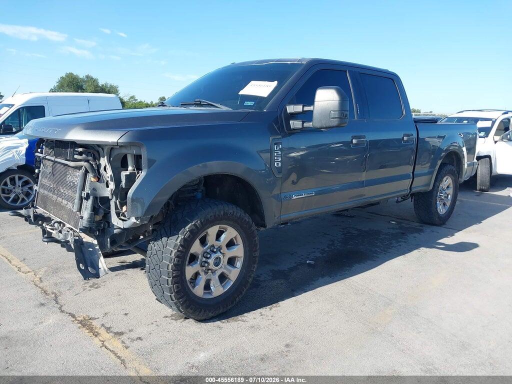1FT7W2BTXHEF45962 2017 FORD F-250 photo no. 2