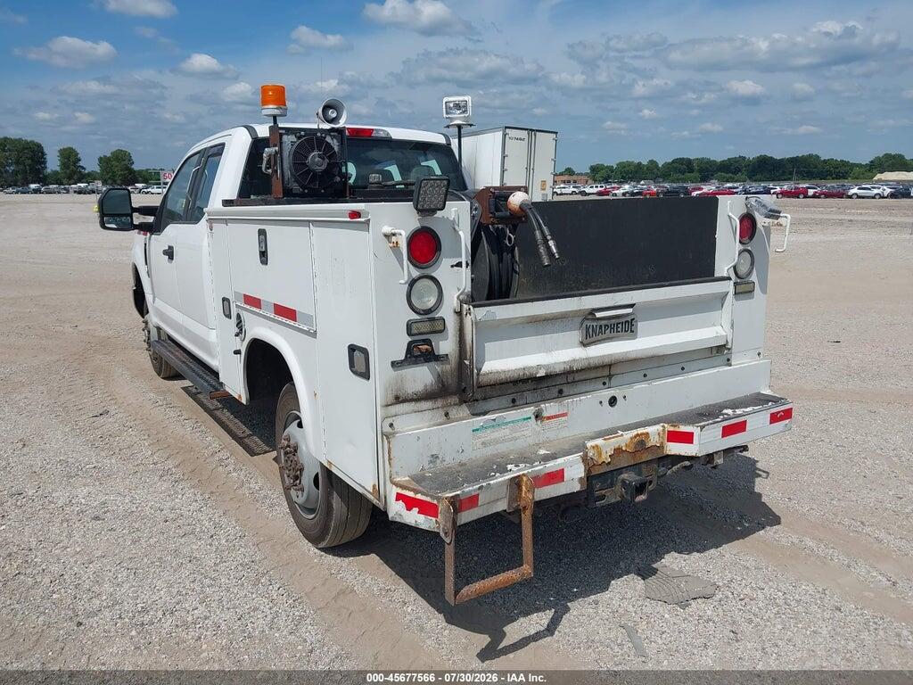 1FT7X3B6XHEE05018 2017 FORD F-350 photo no. 3