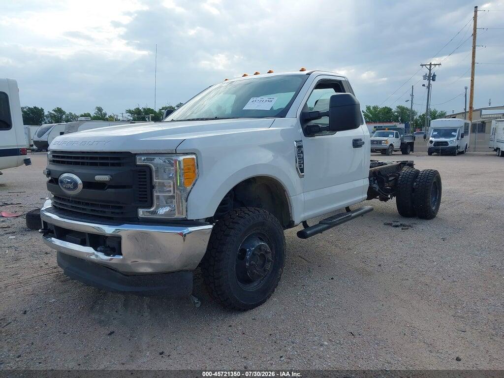 1FDRF3H61HEE56129 2017 FORD F-350 CHASSIS photo no. 2