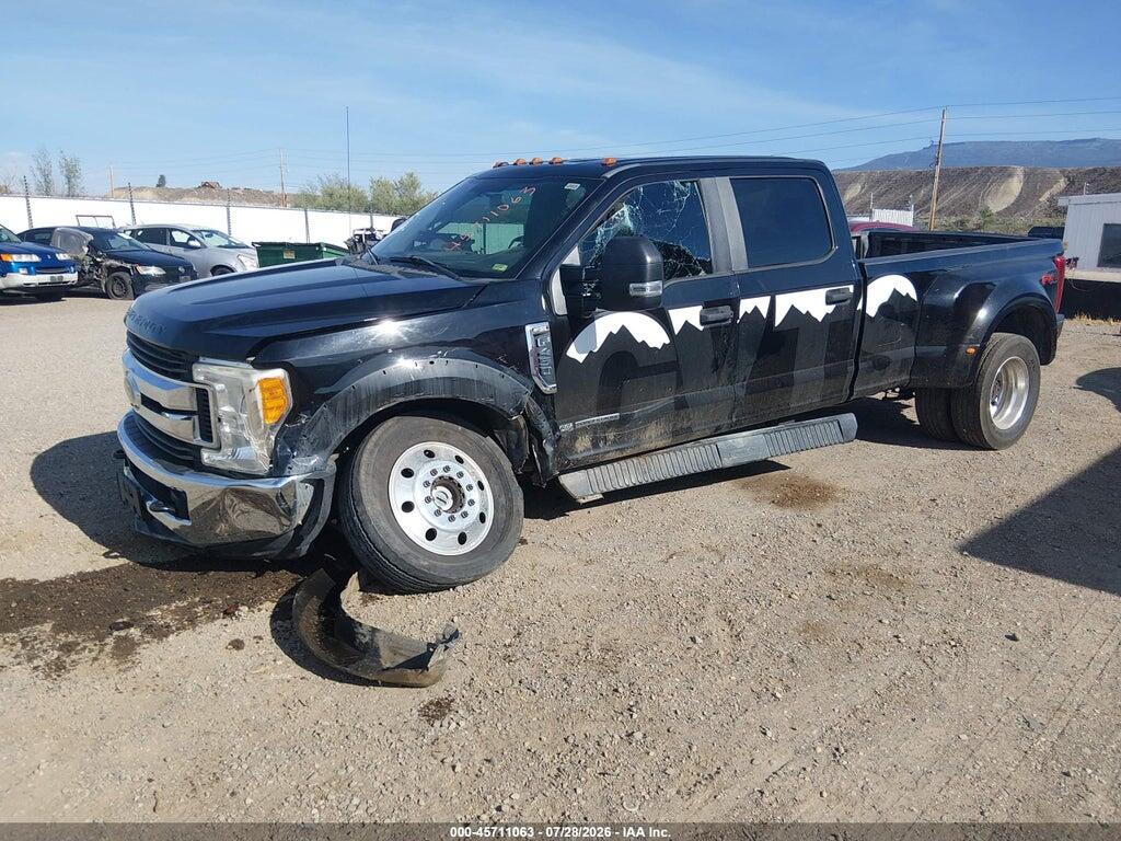 1FT8W4DT0HEE25746 2017 FORD F-450 photo no. 2