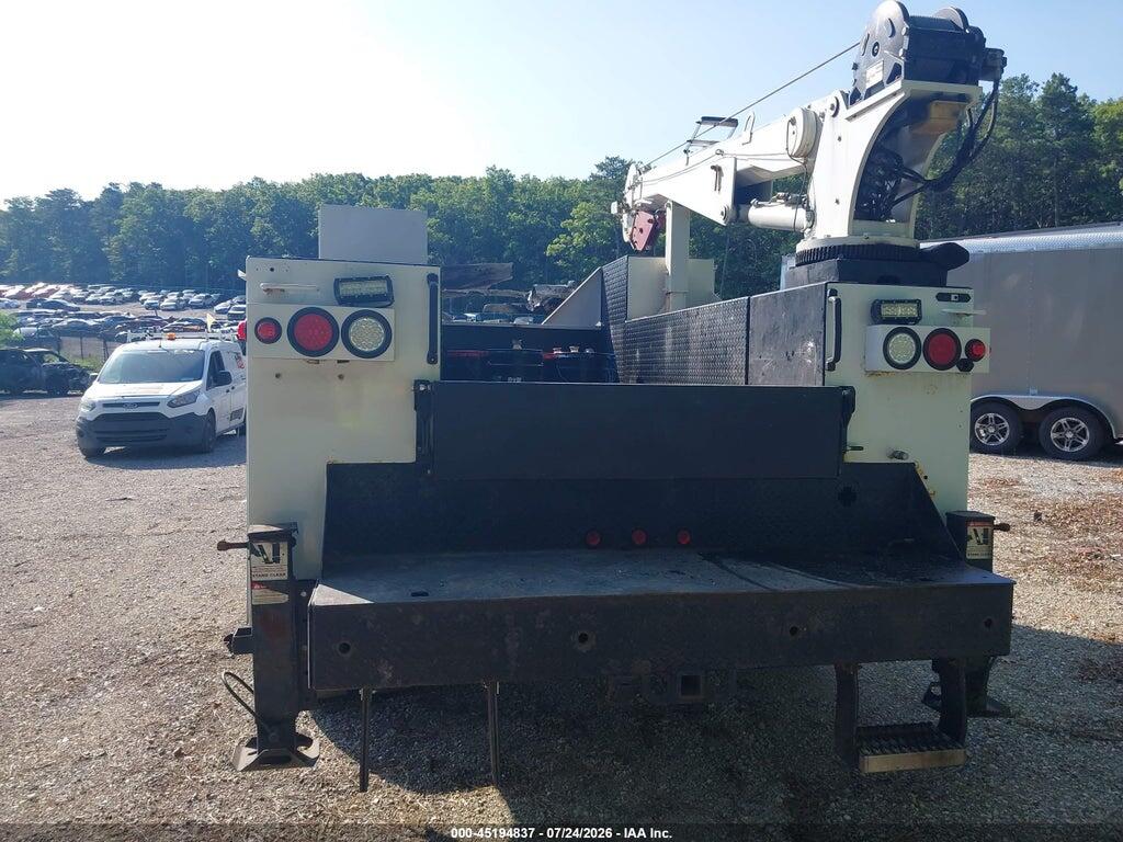 1FD0W4HT1HEE07646 2017 FORD F-450 CHASSIS photo no. 8