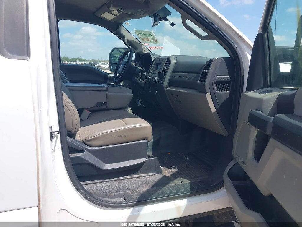 1FDUF5GY7HED79761 2017 FORD F-550 CHASSIS photo no. 6