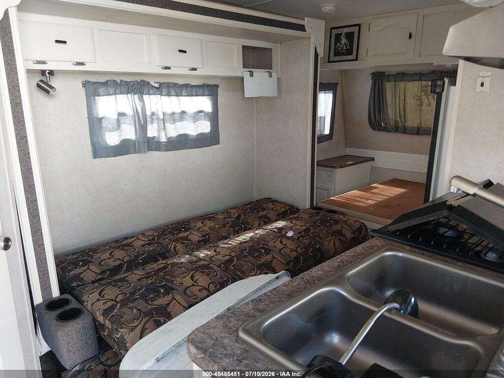 4X4TFLT289D102771 2009 FOREST RIVER FLAGSTAFF LITE photo no. 5