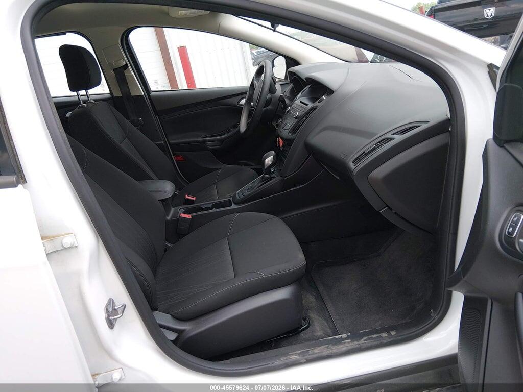 1FADP3F26HL320172 2017 FORD FOCUS photo no. 5