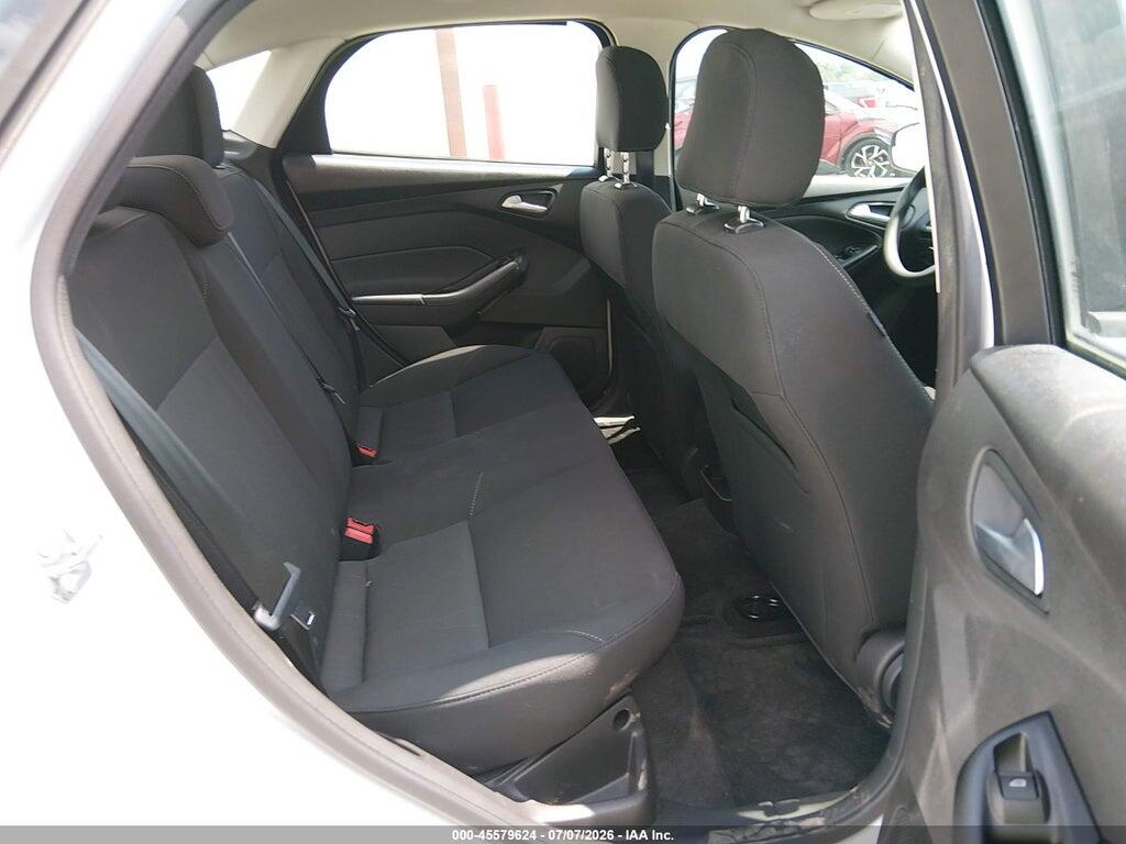 1FADP3F26HL320172 2017 FORD FOCUS photo no. 8