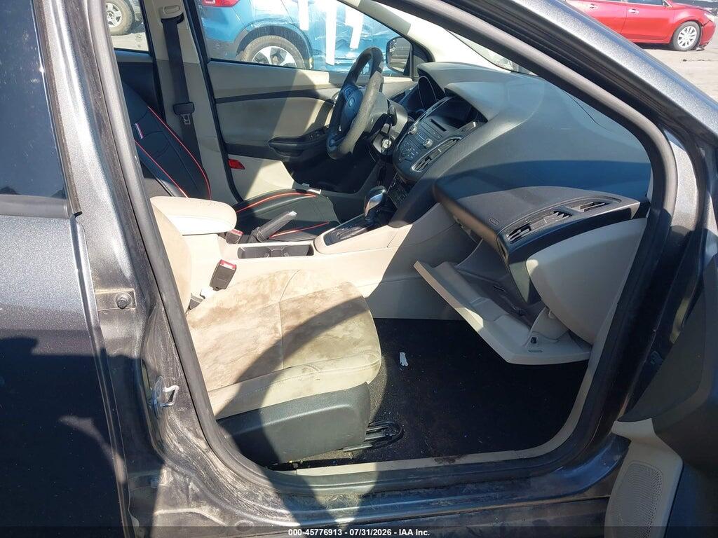 1FADP3FE9HL269504 2017 FORD FOCUS photo no. 5