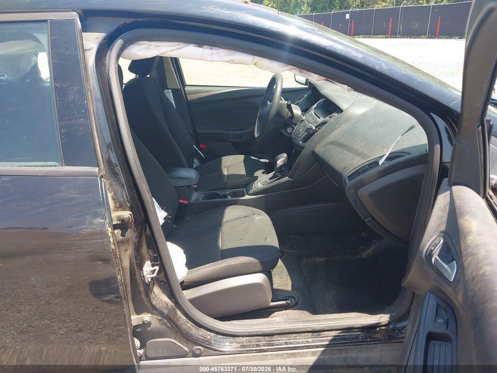 1FADP3K28HL217504 2017 FORD FOCUS photo no. 5