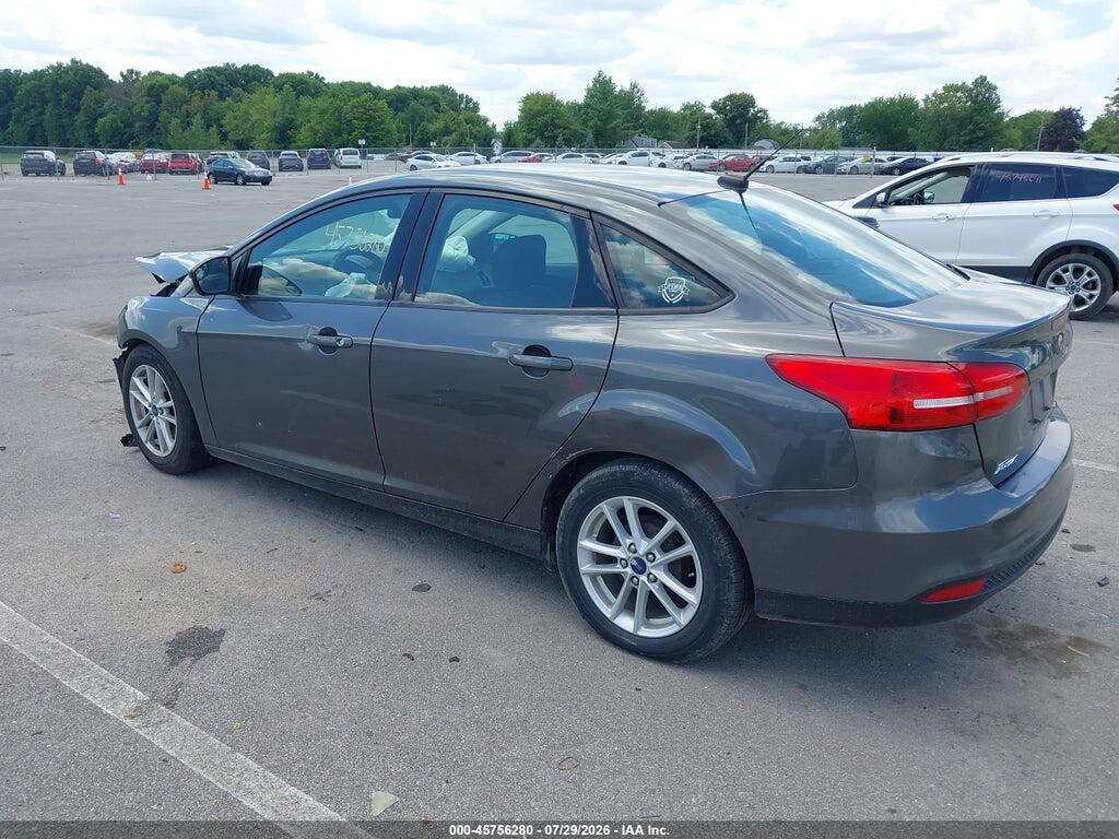 1FADP3F2XHL300524 2017 FORD FOCUS photo no. 3