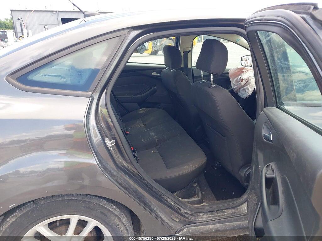 1FADP3F2XHL300524 2017 FORD FOCUS photo no. 8