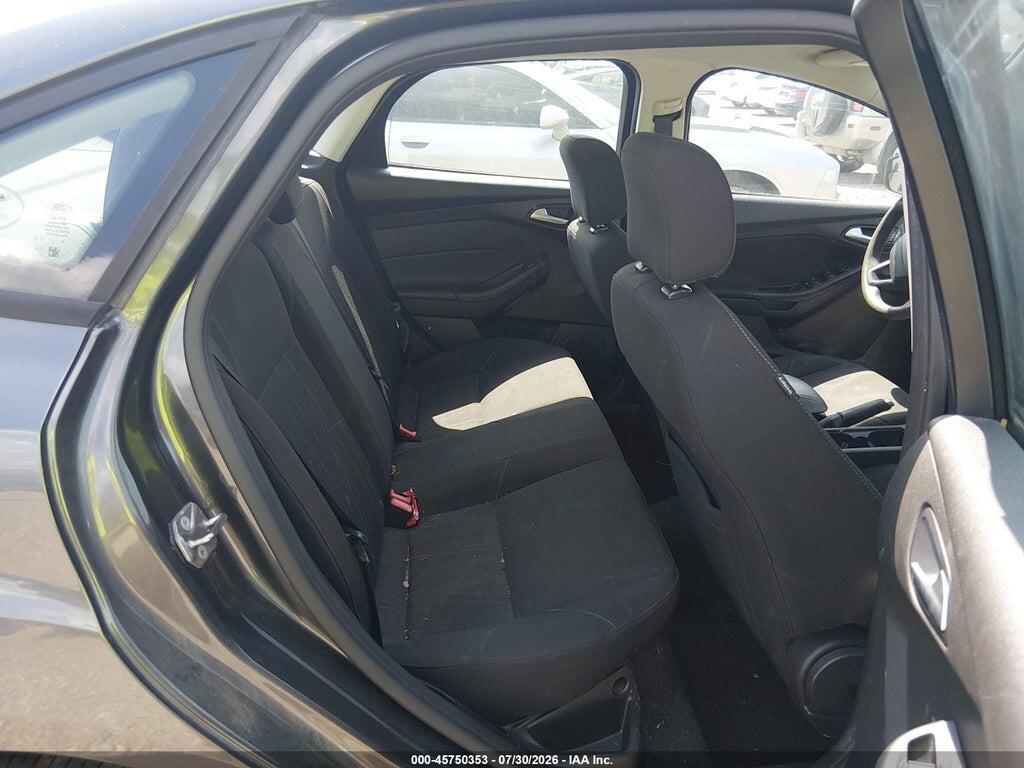 1FADP3F27HL251797 2017 FORD FOCUS photo no. 8
