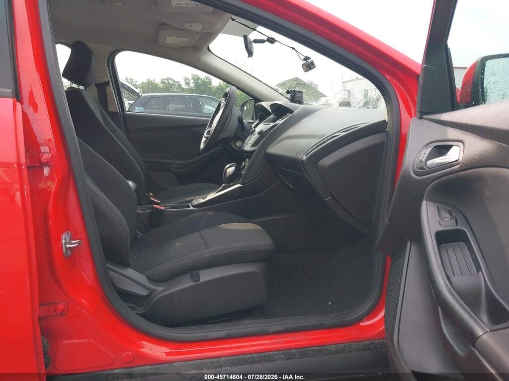 1FADP3F20HL231598 2017 FORD FOCUS photo no. 5