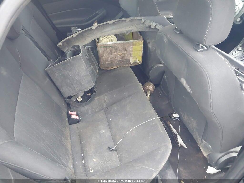 1FADP3E23HL281865 2017 FORD FOCUS photo no. 8