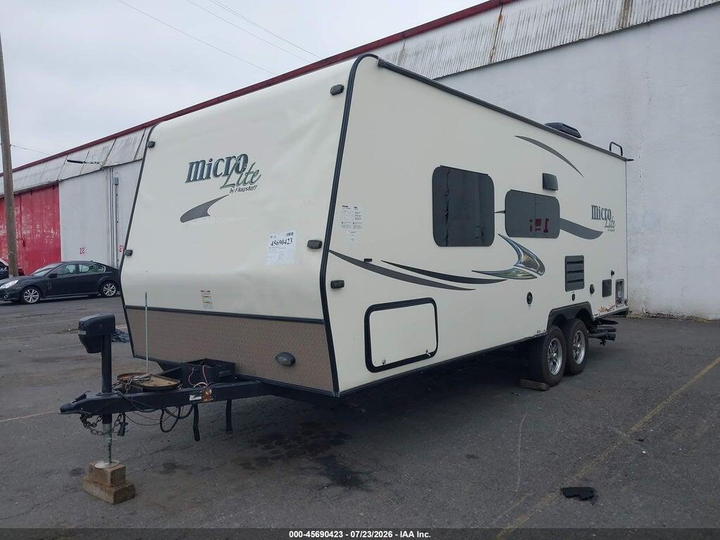 4X4TFLY22GD406880 2016 FLAGSTAFF MICRO LITE SERIES 23 photo no. 2