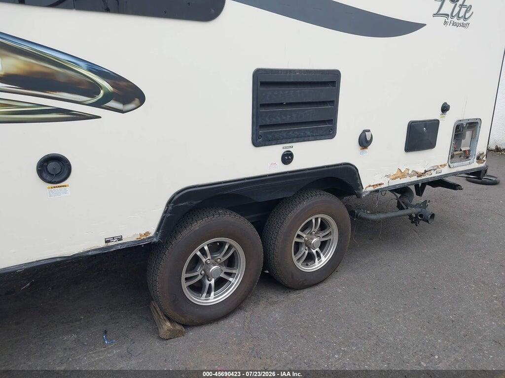 4X4TFLY22GD406880 2016 FLAGSTAFF MICRO LITE SERIES 23 photo no. 6