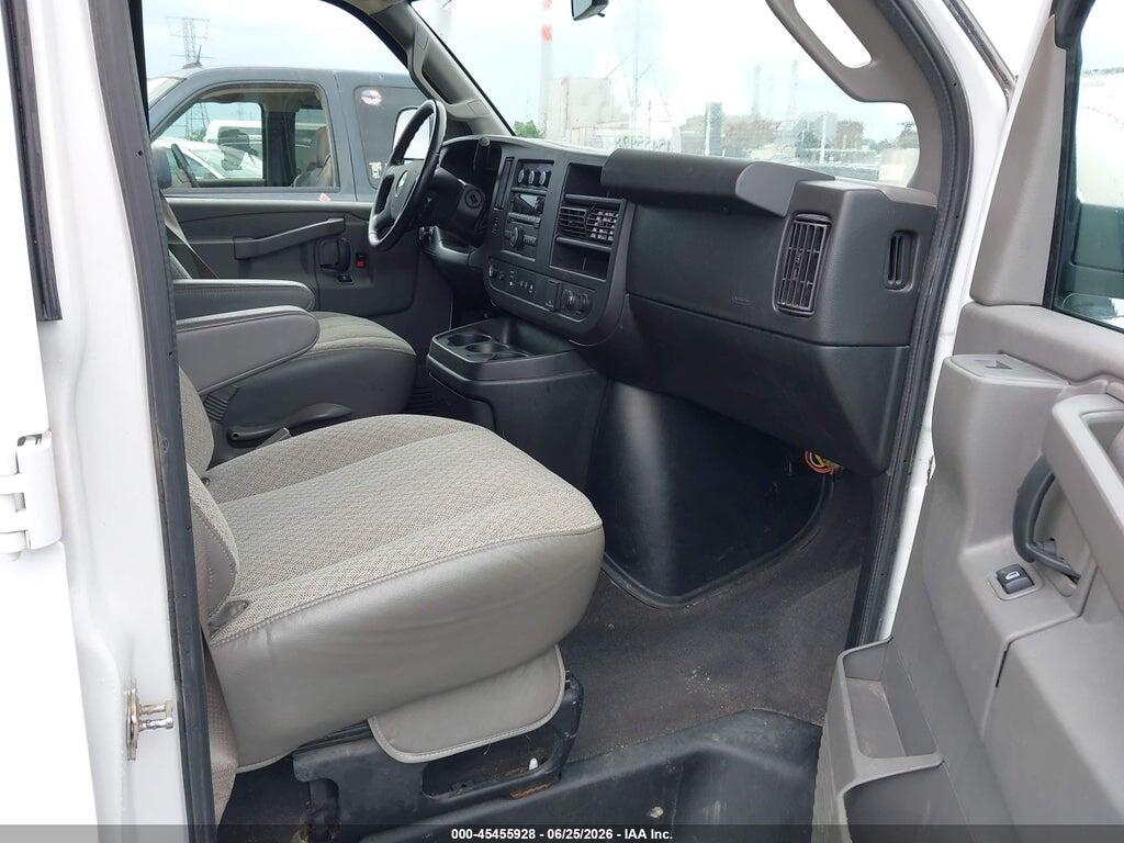 1GAZGNFP1M1155315 2021 CHEVROLET EXPRESS PASSENGER photo no. 5