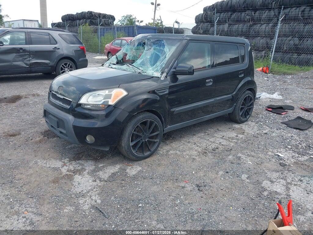 KNDJT2A27A7049373 2010 KIA SOUL photo no. 2