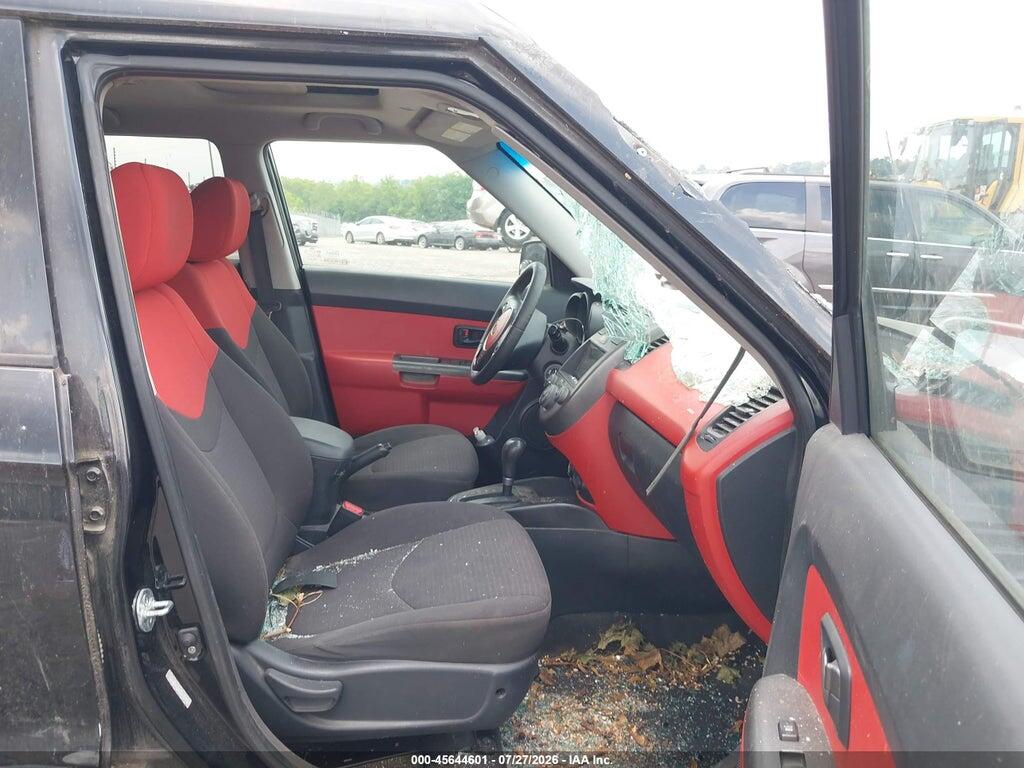 KNDJT2A27A7049373 2010 KIA SOUL photo no. 5