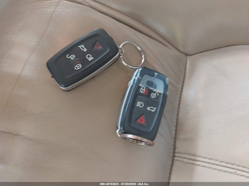 SALAK2D45AA542755 2010 LAND ROVER LR4 photo no. 11