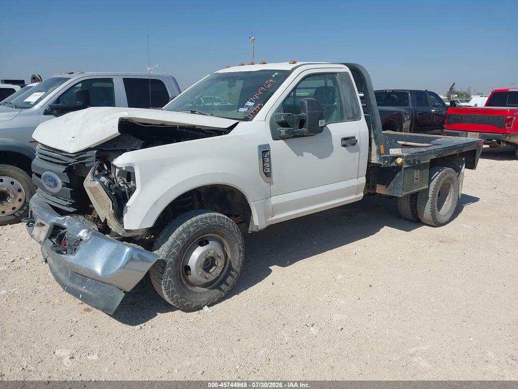 1FTRF3D63KEE33128 2019 FORD F-350 photo no. 2