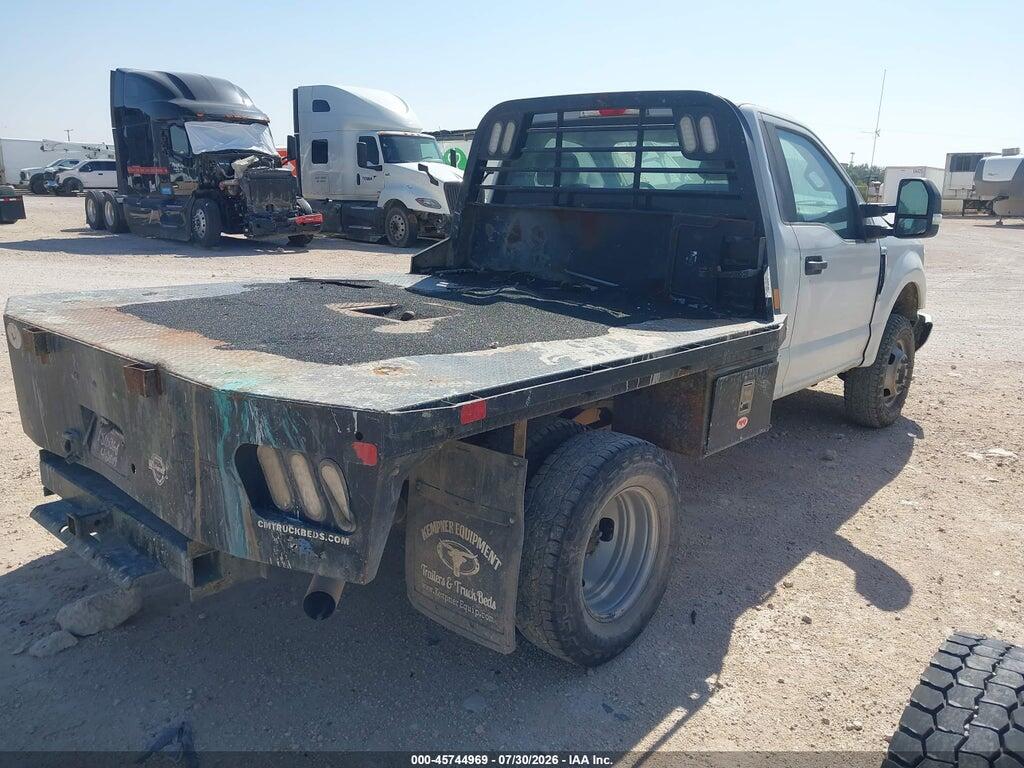 1FTRF3D63KEE33128 2019 FORD F-350 photo no. 4