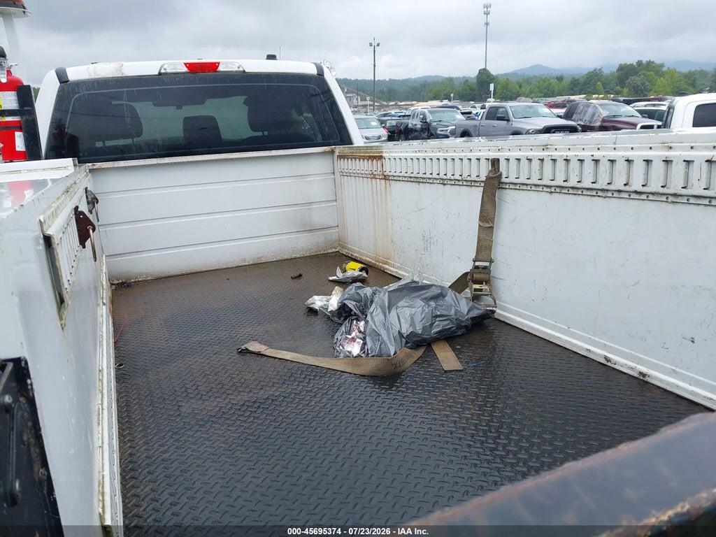 1FDRF3B63KEE75569 2019 FORD F-350 photo no. 6