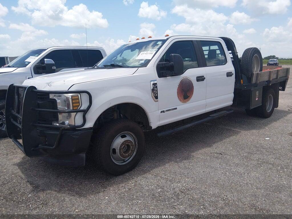 1FD8W3HT5KEF51396 2019 FORD F-350 CHASSIS photo no. 2