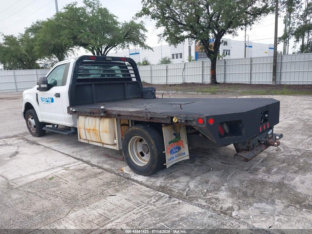 1FDRF3G64KEG87812 2019 FORD F-350 CHASSIS photo no. 3