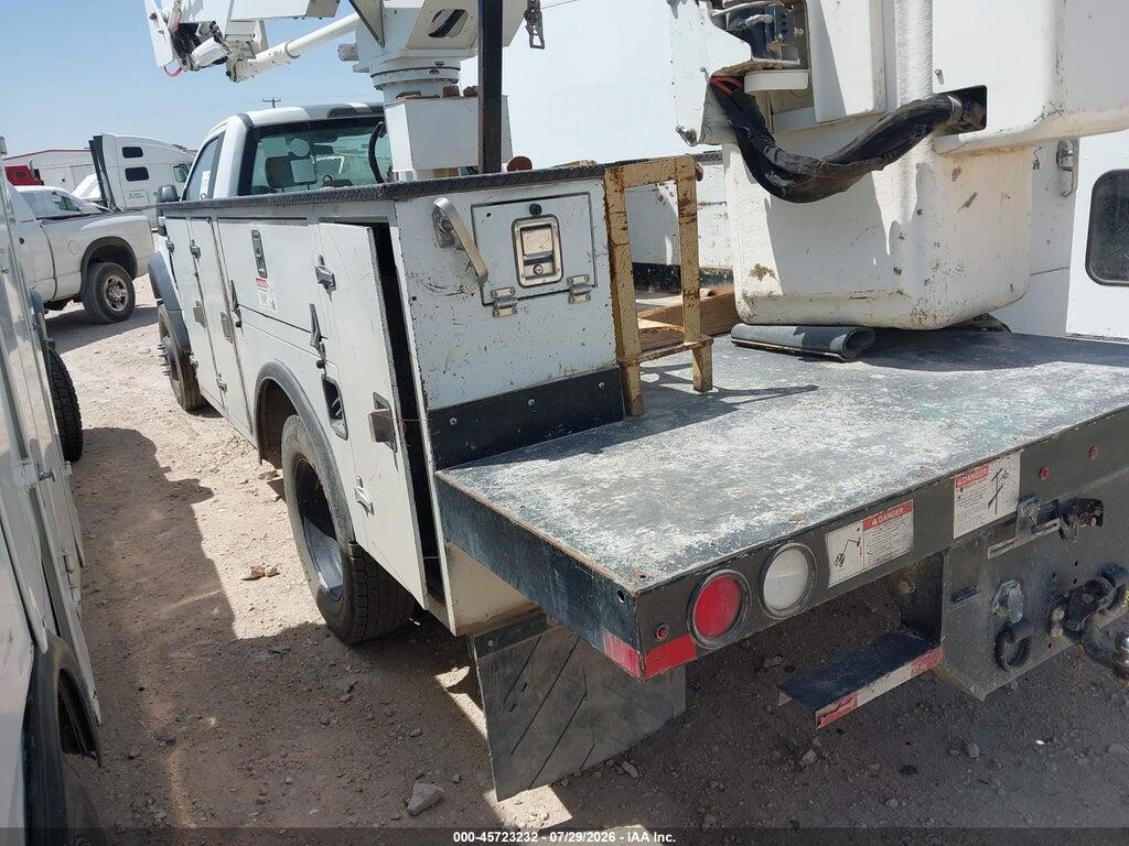 1FDUF5HY5KDA18444 2019 FORD F-550 CHASSIS photo no. 3