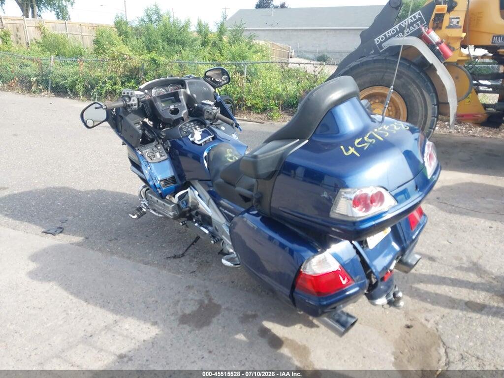 1HFSC47F27A606623 2007 HONDA GL1800 photo no. 3