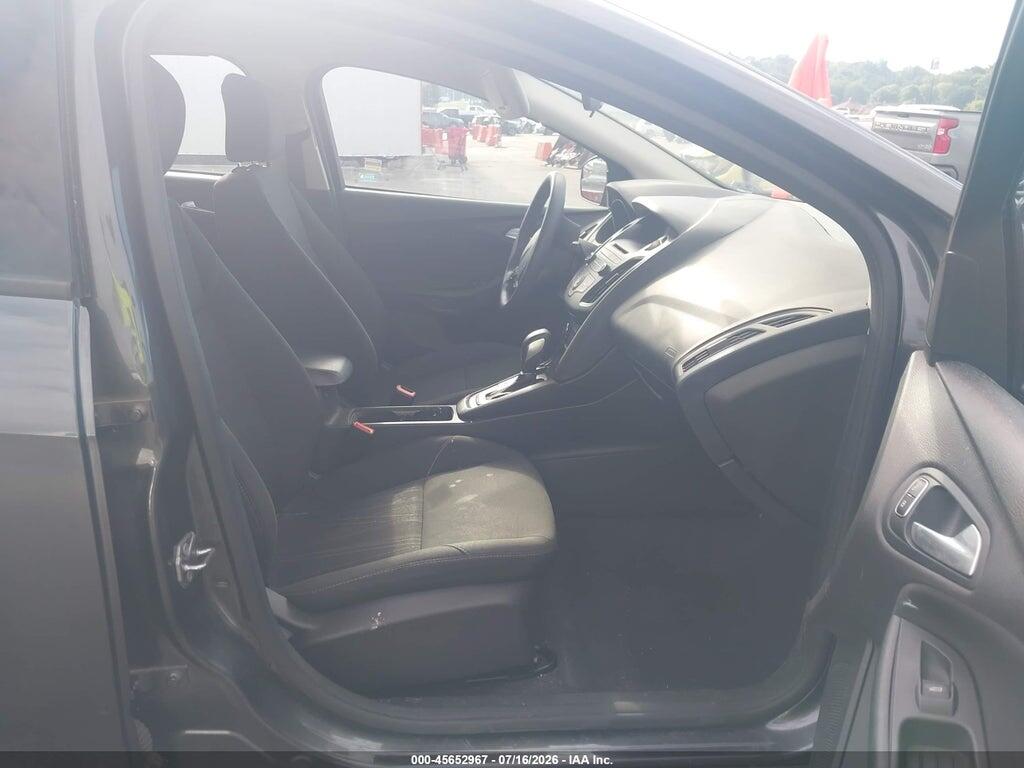 1FADP3F24HL221785 2017 FORD FOCUS photo no. 5