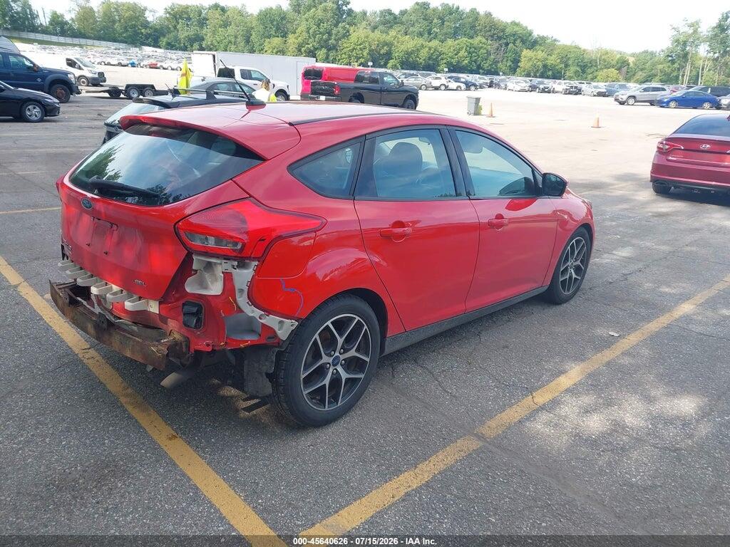 1FADP3M23HL299011 2017 FORD FOCUS photo no. 4
