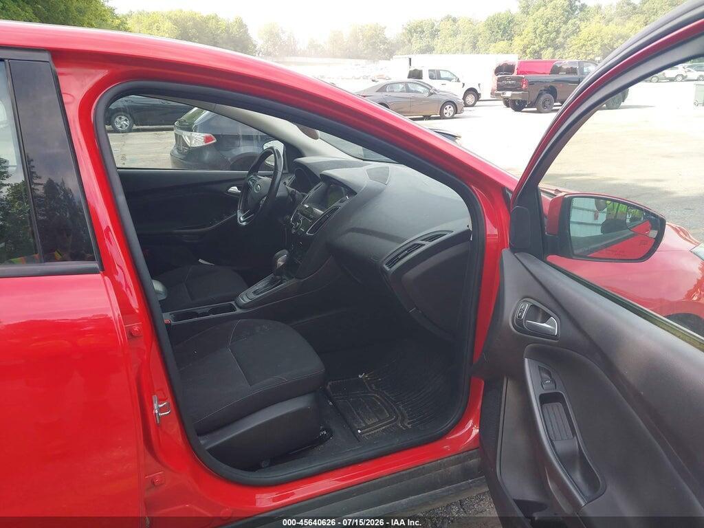 1FADP3M23HL299011 2017 FORD FOCUS photo no. 5