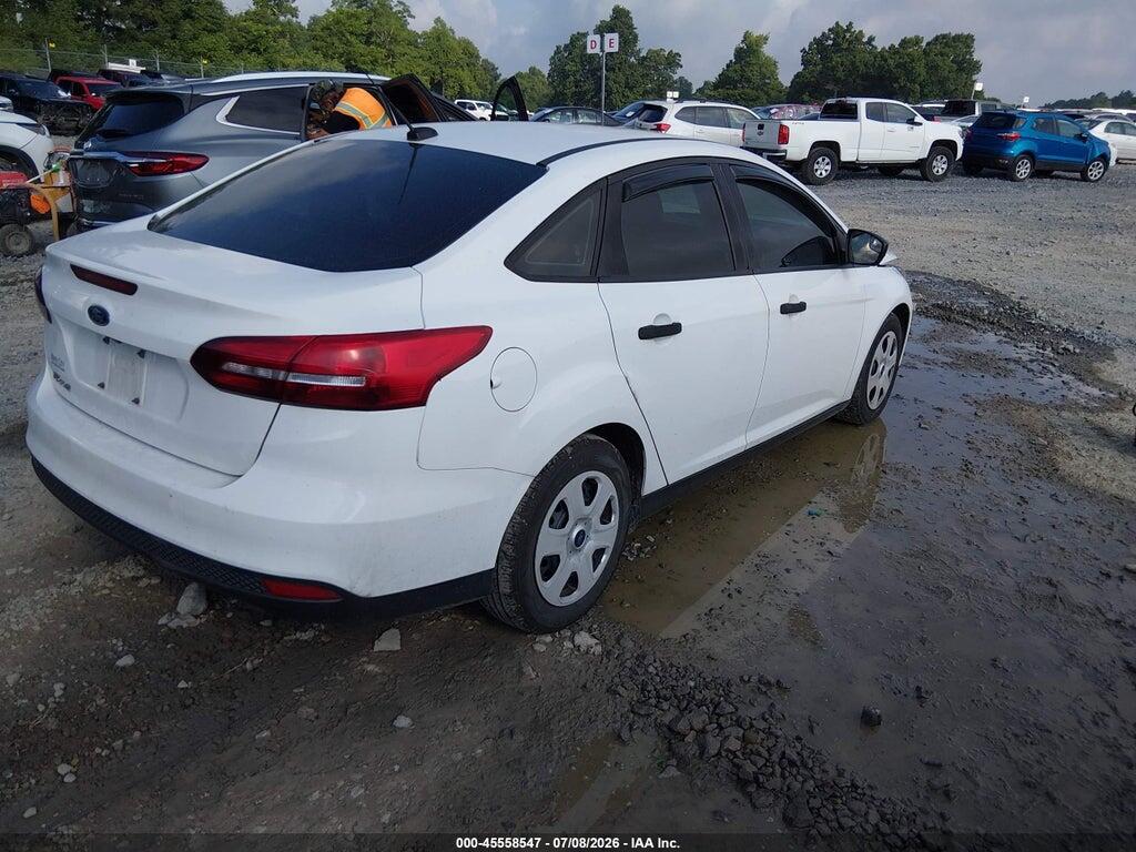 1FADP3E22HL307310 2017 FORD FOCUS photo no. 4