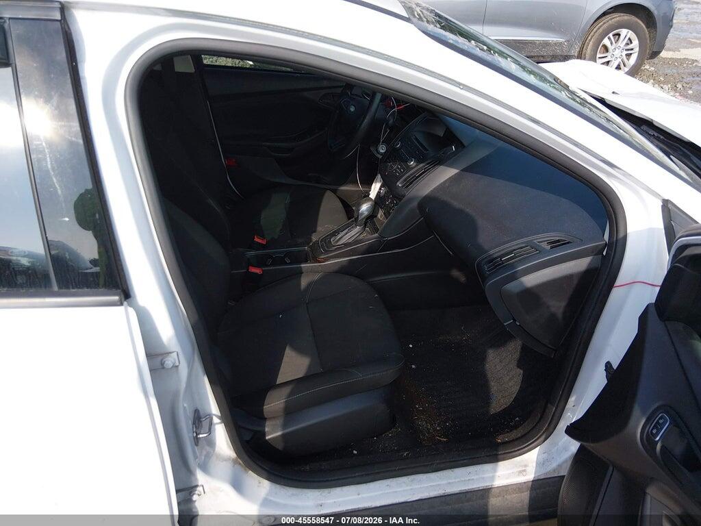 1FADP3E22HL307310 2017 FORD FOCUS photo no. 5