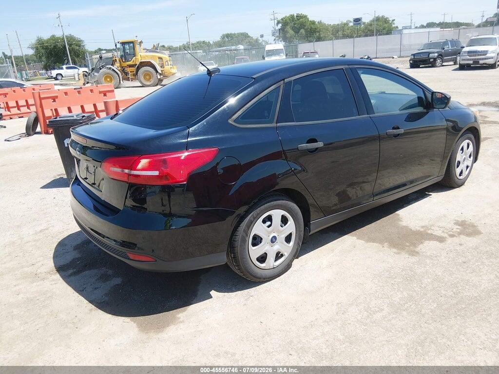 1FADP3E23HL296236 2017 FORD FOCUS photo no. 4