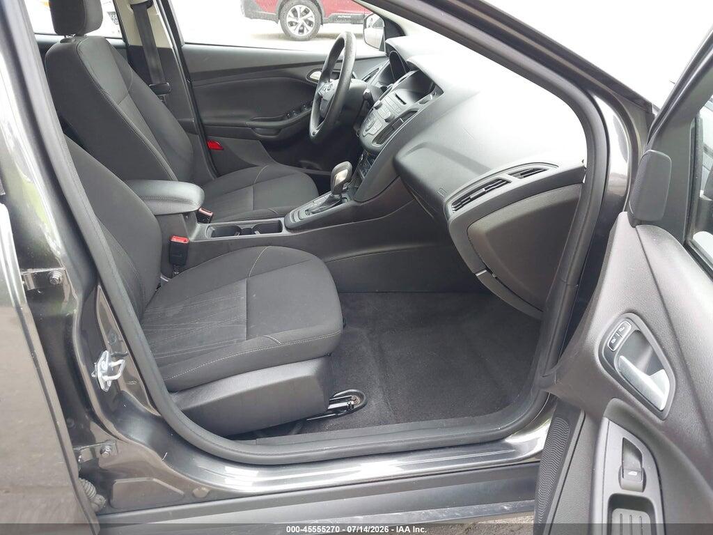 1FADP3FE4HL250617 2017 FORD FOCUS photo no. 5