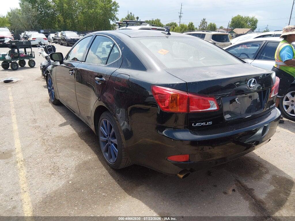 JTHCF5C28A5043896 2010 LEXUS IS 250 photo no. 3
