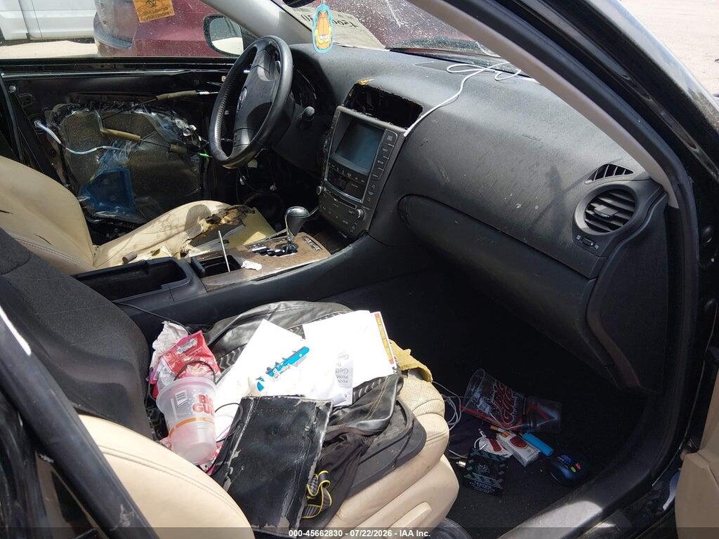 JTHCF5C28A5043896 2010 LEXUS IS 250 photo no. 5