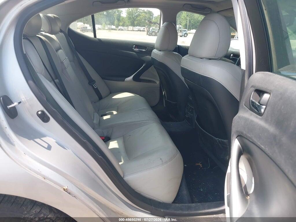 JTHCF5C21A5042153 2010 LEXUS IS 250 photo no. 8