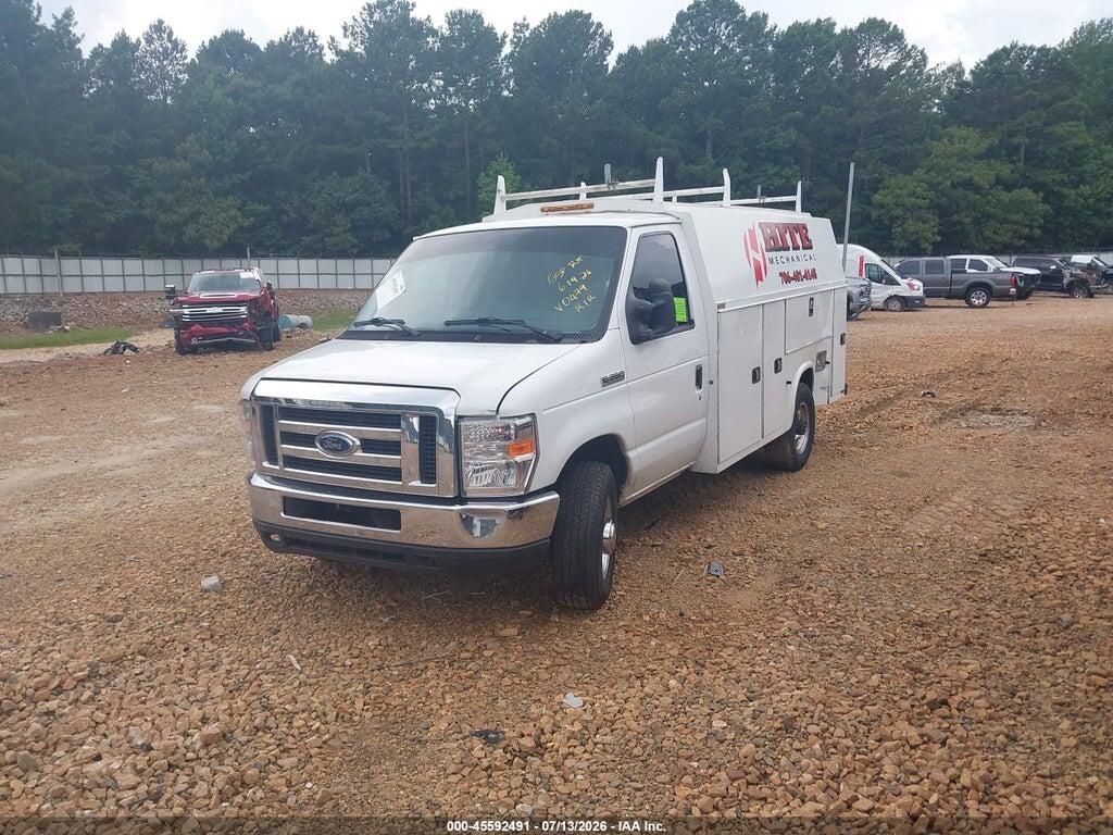 1FDWE3F63JDC00479 2018 FORD E-350 CUTAWAY photo no. 2