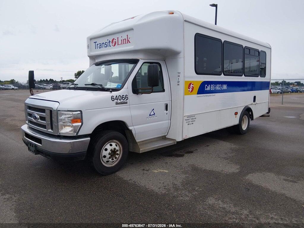 1FDFE4FS4JDC34630 2018 FORD E-450 CUTAWAY photo no. 2