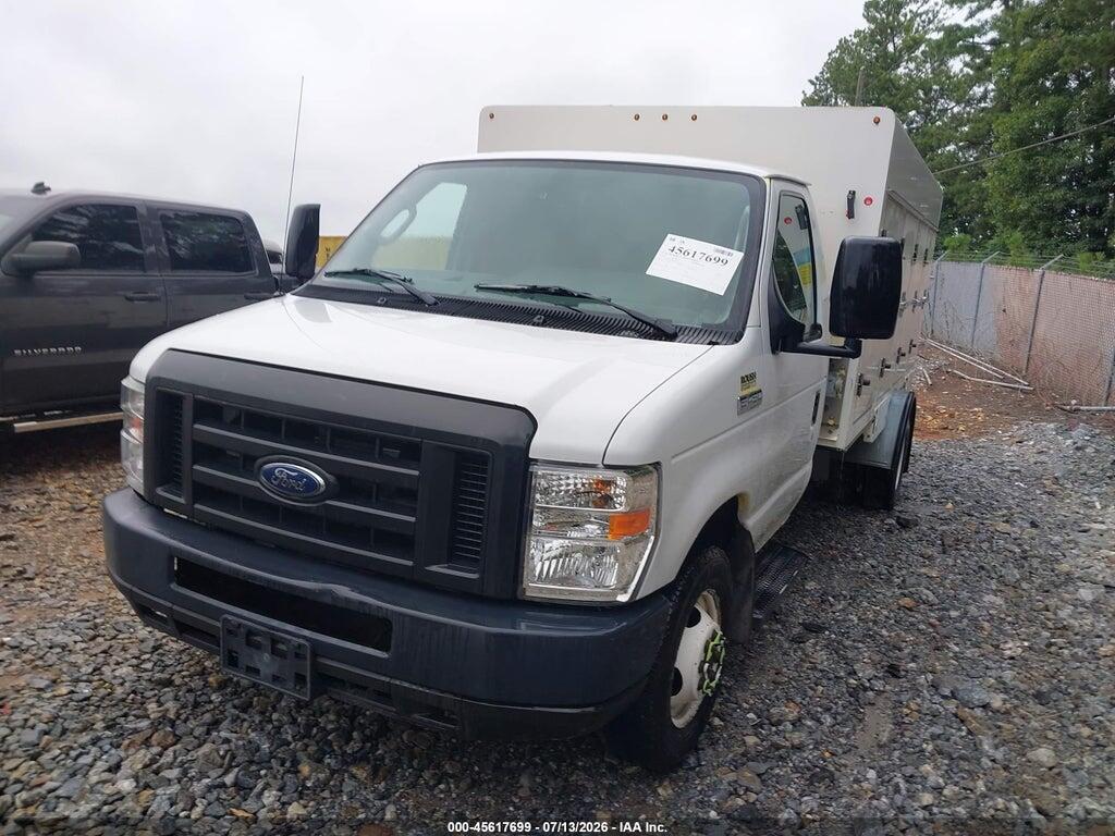 1FDXE4FS2JDC25025 2018 FORD E-450 CUTAWAY photo no. 2