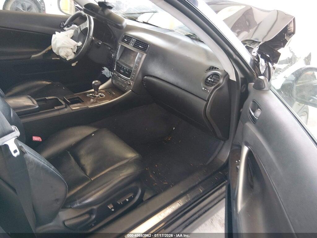 JTHFF2C27A2513235 2010 LEXUS IS 250C photo no. 5