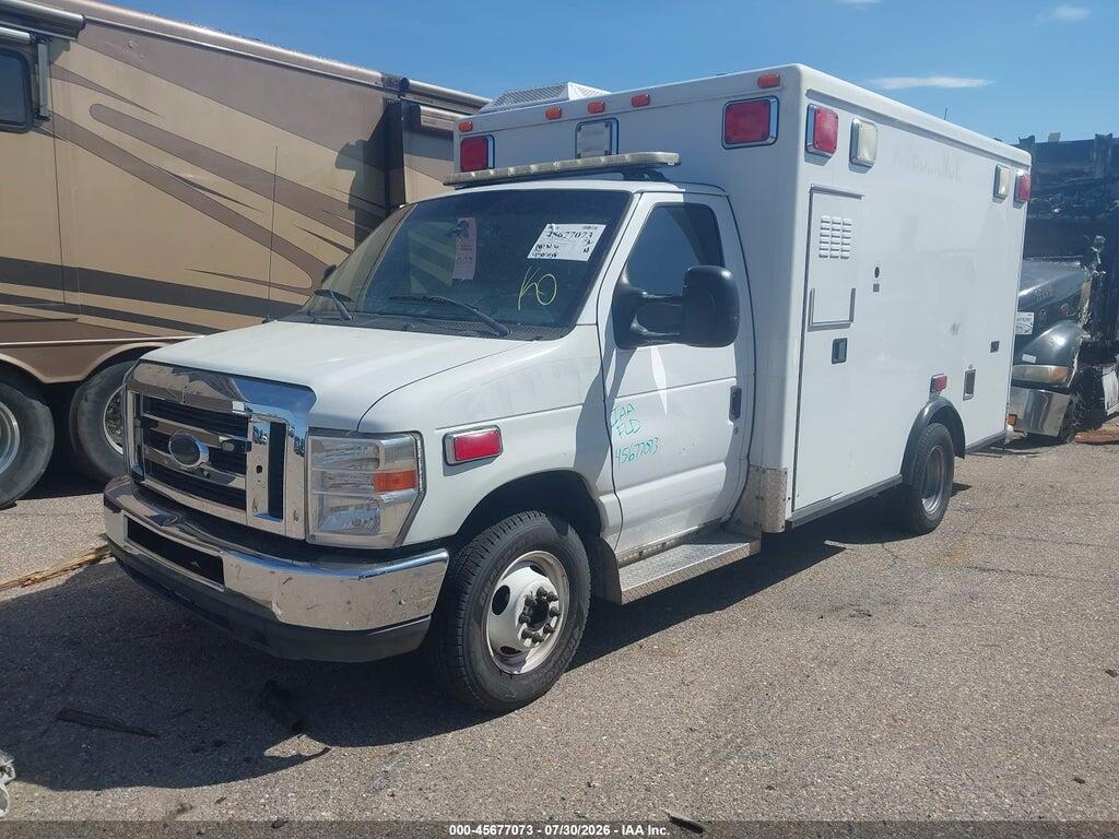 1FDWE3FS6GDC17931 2016 FORD E-350 CUTAWAY photo no. 2
